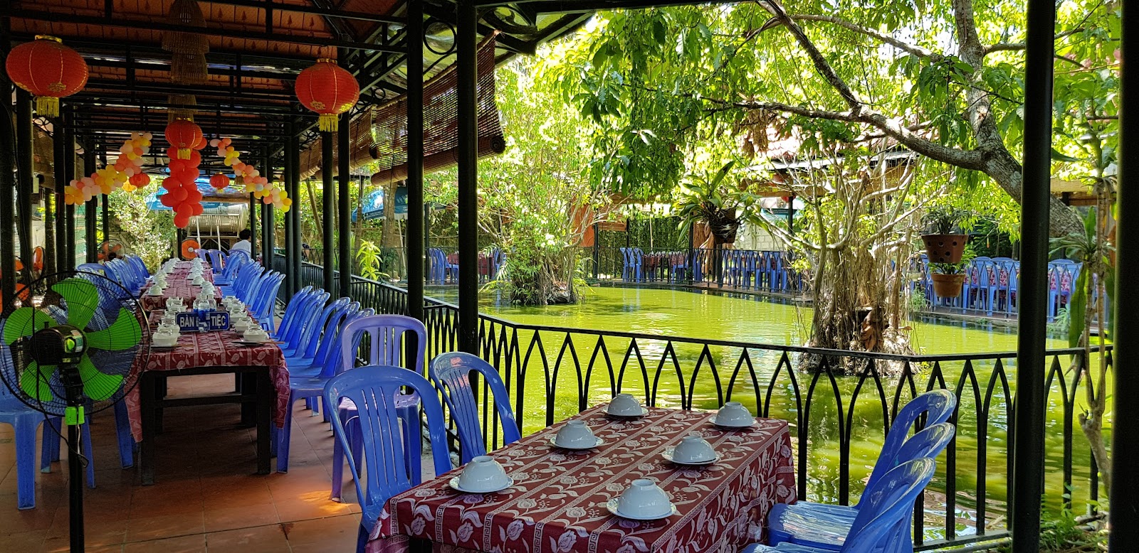 Duyên Quê Quán Huế