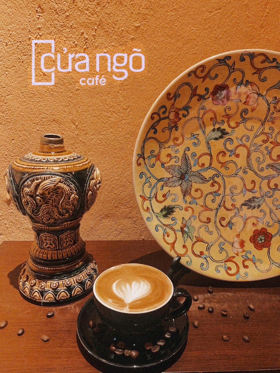Bàn ngồi Cửa Ngõ